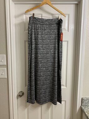 Faded Glory Women's Gray and White Maxi Skirt, Size XL (NWT)